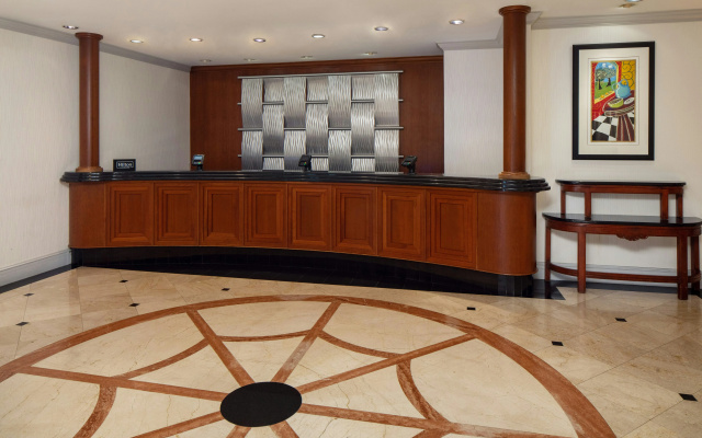 photo 2 of Hilton Chicago/Northbrook