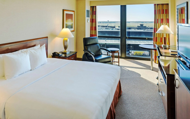 photo 5 of Hilton Chicago O'Hare Airport