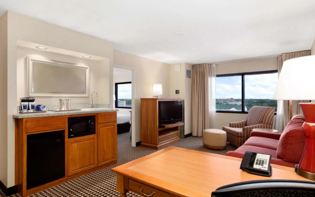 photo 5 of Hilton Chicago/Oak Brook Suites
