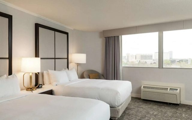 photo 5 of Hilton Chicago/Oak Lawn