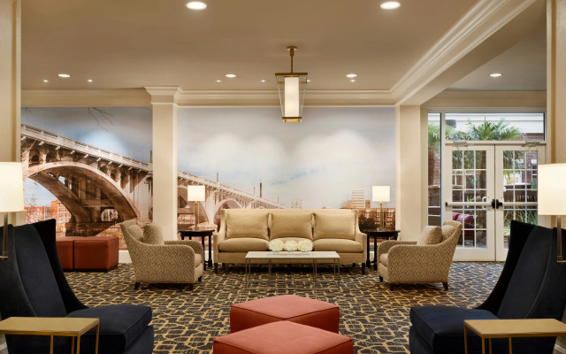 photo 2 of Hilton Columbia Center