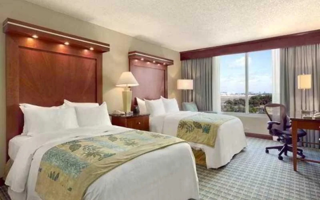 photo 4 of Hilton Fort Lauderdale Airport