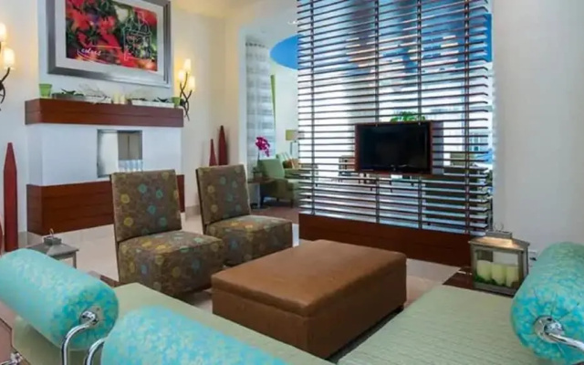photo 2 of Hilton Garden Inn Alexandria Old Town