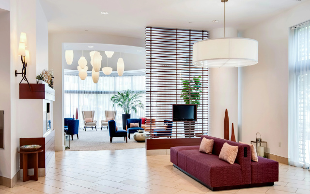 photo 3 of Hilton Garden Inn Alexandria Old Town National Harbor