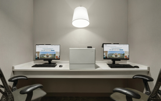 photo 3 of Hilton Garden Inn Allentown Bethlehem Airport