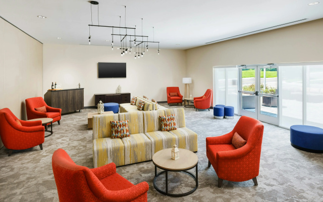 photo 2 of Hilton Garden Inn Apopka City Center