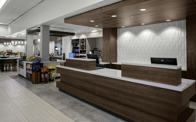 photo 2 of Hilton Garden Inn Atlanta Perimeter Center