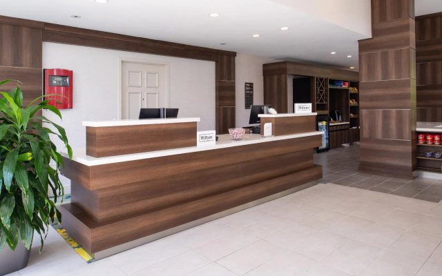 photo 2 of Hilton Garden Inn Baton Rouge Airport