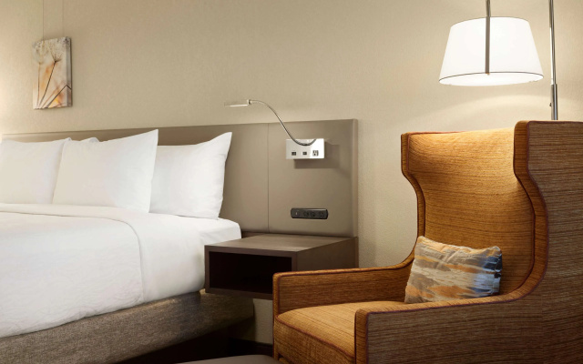 photo 3 of Hilton Garden Inn Charlotte SouthPark