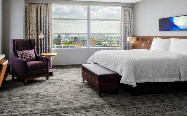 photo 4 of Hilton Garden Inn Chicago McCormick Place