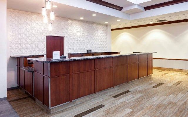 photo 2 of Hilton Garden Inn Chicago OHare Airport