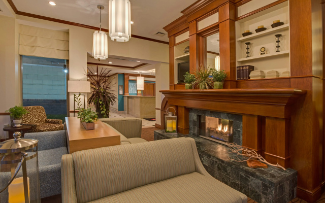 photo 2 of Hilton Garden Inn Cleveland Airport