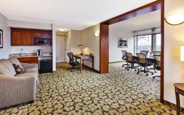 photo 5 of Hilton Garden Inn Cleveland Downtown