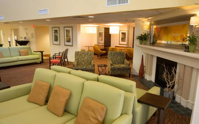 photo 2 of Hilton Garden Inn Dallas/Market Center