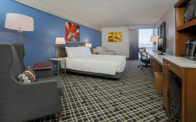 photo 3 of Hilton Garden Inn Dallas/Market Center