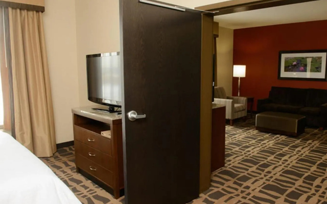 photo 2 of Hilton Garden Inn Dayton South Austin Landing