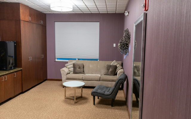 photo 3 of Hilton Garden Inn Des Moines West