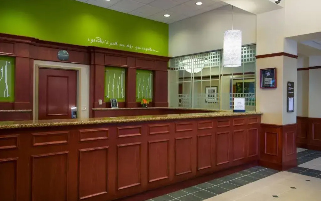 photo 2 of Hilton Garden Inn Detroit Downtown