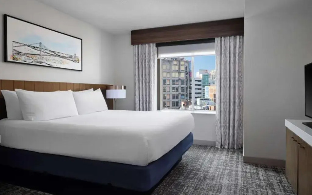 photo 3 of Hilton Garden Inn Detroit Downtown