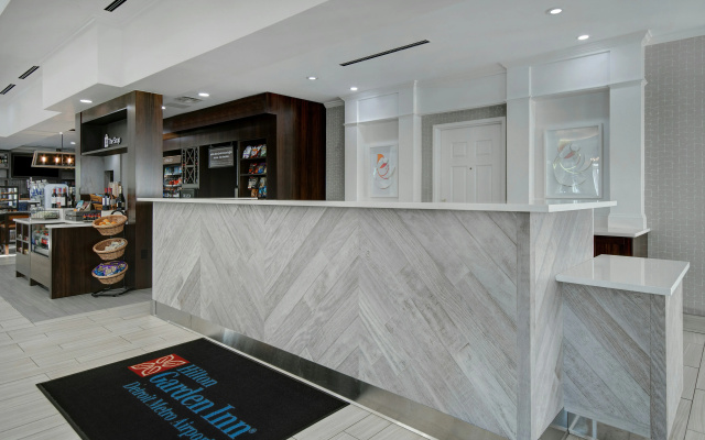 photo 2 of Hilton Garden Inn Detroit Metro Airport