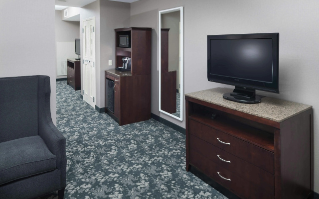 photo 3 of Hilton Garden Inn Detroit/Novi