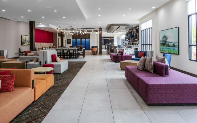 photo 2 of Hilton Garden Inn Detroit Utica