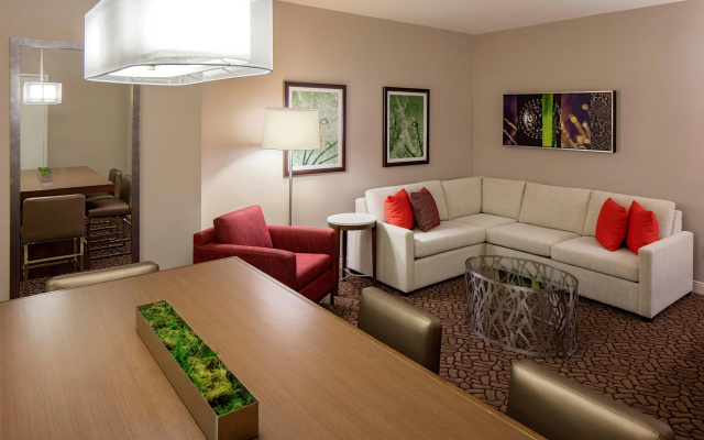 photo 5 of Hilton Garden Inn Downtown Dallas
