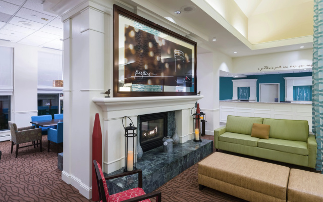 photo 2 of Hilton Garden Inn Edison/Raritan Center