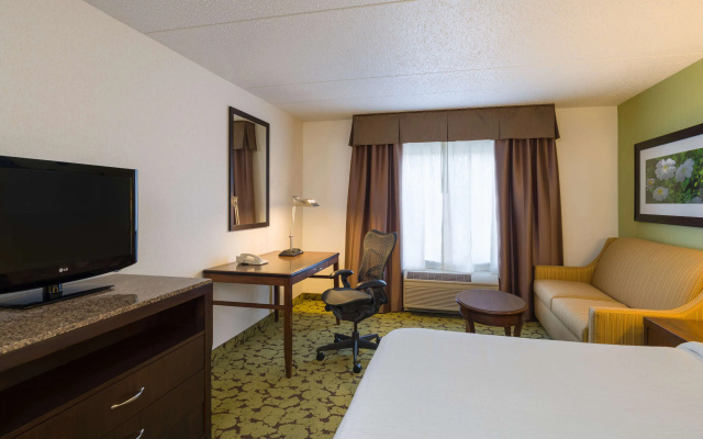 photo 5 of Hilton Garden Inn Edison/Raritan Center