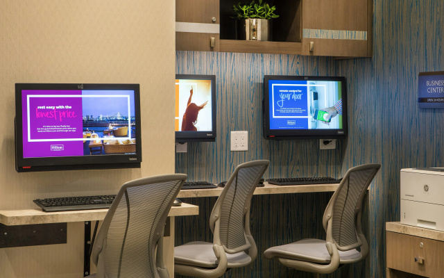 photo 3 of Hilton Garden Inn NYC Financial Center/Manhattan Downtown