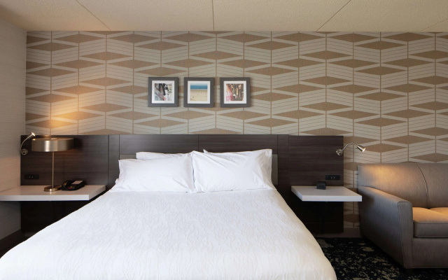 photo 3 of Hilton Garden Inn Freeport Downtown