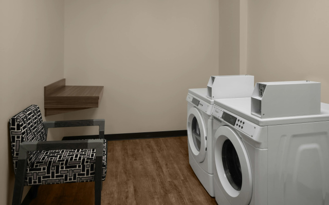 photo 3 of Hilton Garden Inn Grand Prairie At Epiccentral