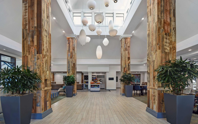photo 2 of Hilton Garden Inn Houston/Galleria Area