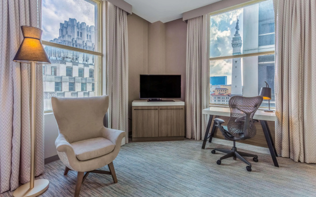 photo 3 of Hilton Garden Inn Indianapolis Downtown