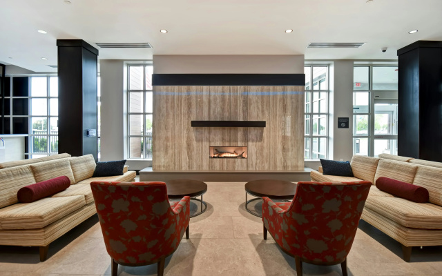 photo 2 of Hilton Garden Inn Lansing West