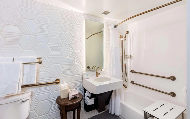 photo 5 of Hilton Garden Inn Los Angeles/Hollywood