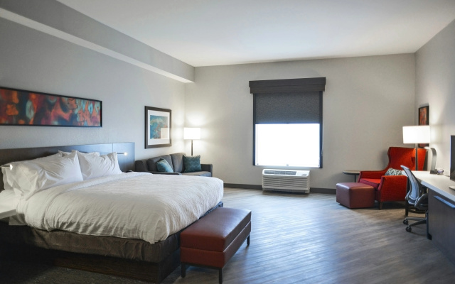 photo 3 of Hilton Garden Inn Louisville Mall of St. Matthews
