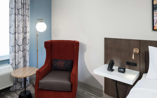 photo 3 of Hilton Garden Inn Madison Downtown