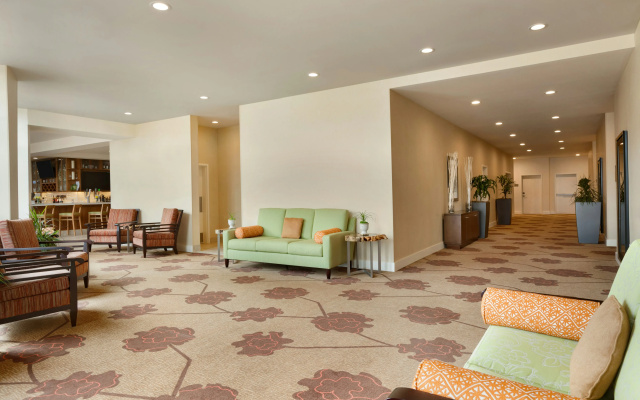 photo 2 of Hilton Garden Inn Medford, OR