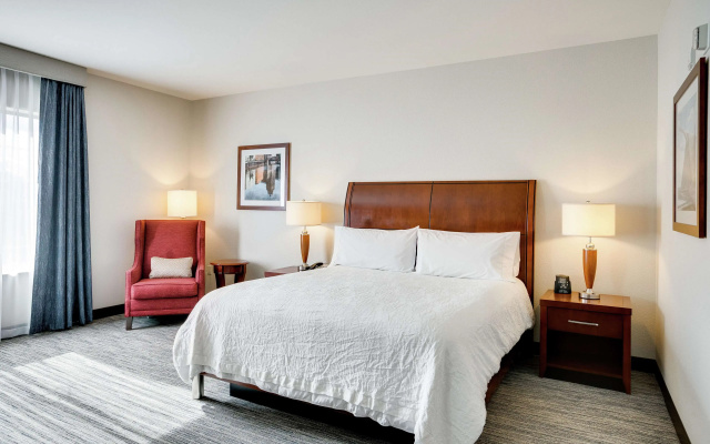 photo 4 of Hilton Garden Inn Milwaukee Airport