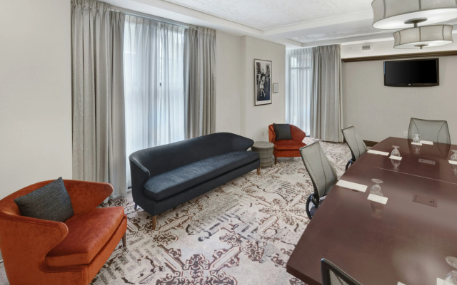 photo 3 of Hilton Garden Inn Milwaukee Downtown