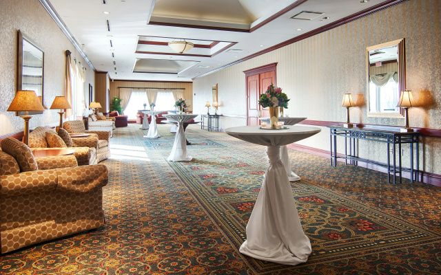 photo 2 of Hilton Garden Inn Milwaukee Northwest Conference Center