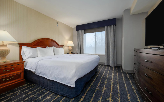 photo 4 of Hilton Garden Inn Milwaukee Northwest Conference Center