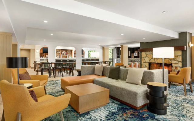 photo 2 of Hilton Garden Inn Monterey