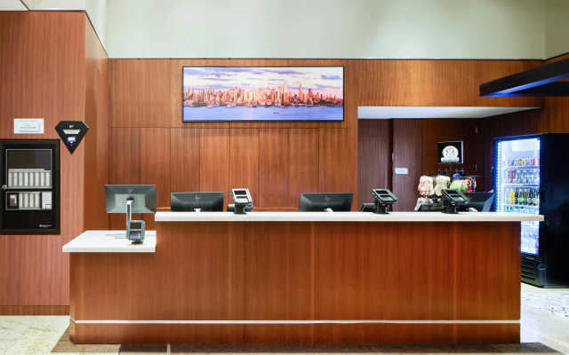 photo 2 of Hilton Garden Inn New York/West 35th Street