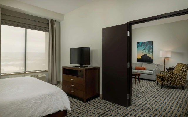 photo 5 of Hilton Garden Inn Phoenix Airport North