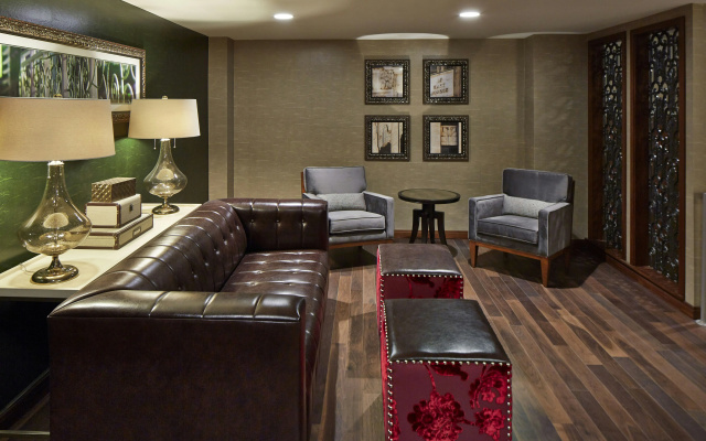 photo 2 of Hilton Garden Inn Phoenix Downtown