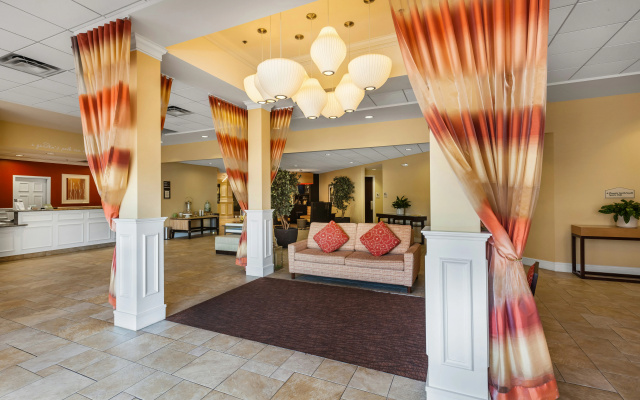 photo 5 of DoubleTree by Hilton Phoenix Midtown
