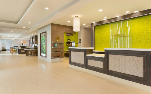 photo 2 of Hilton Garden Inn Pittsburgh Airport South-Robinson Mall