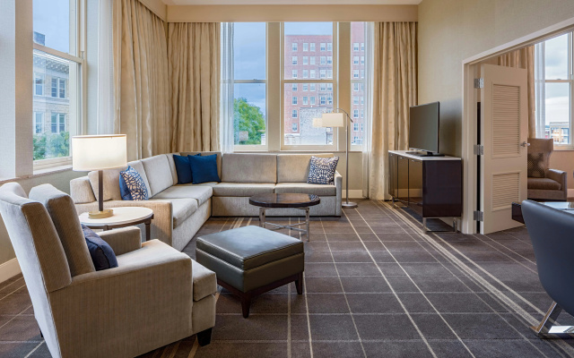 photo 3 of Hilton Richmond Downtown